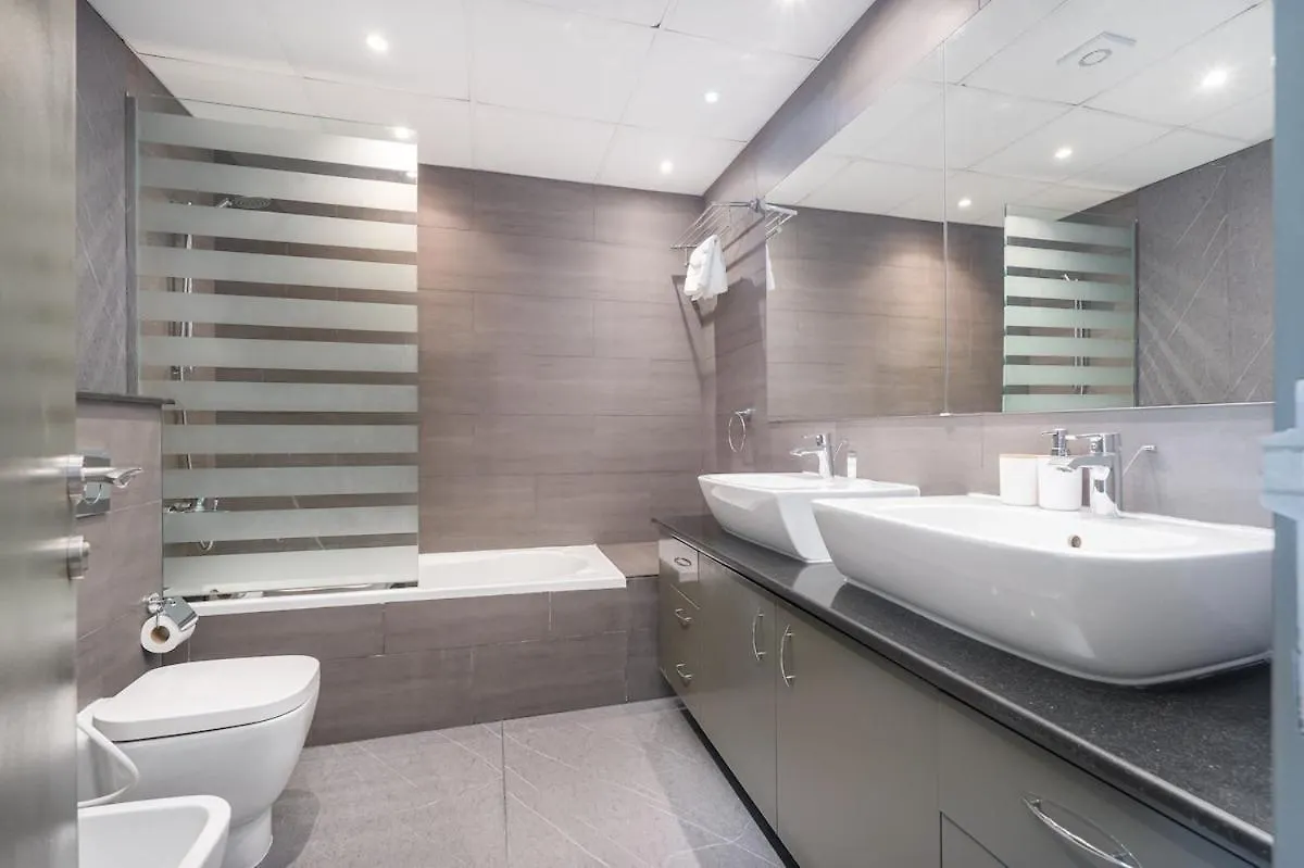 Spacious 2-Bedroom With Marina Views In Dec Tower 2 Dubai Vereinigte Arabische Emirate