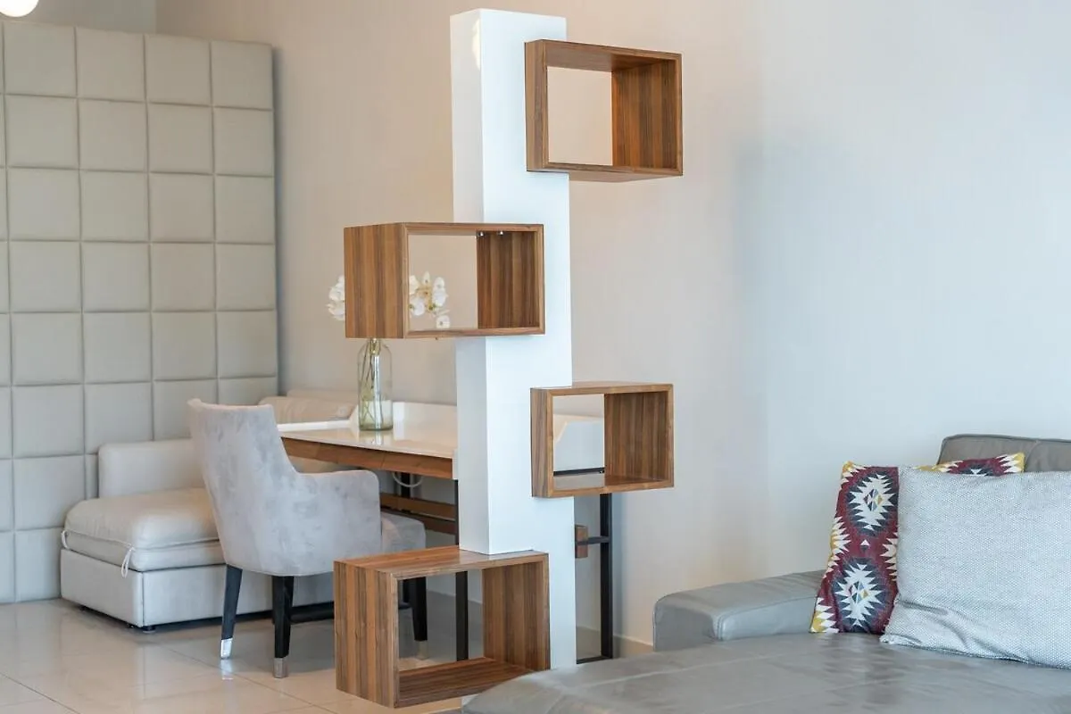 Apartment Spacious 2-Bedroom With Marina Views In Dec Tower 2 Dubai