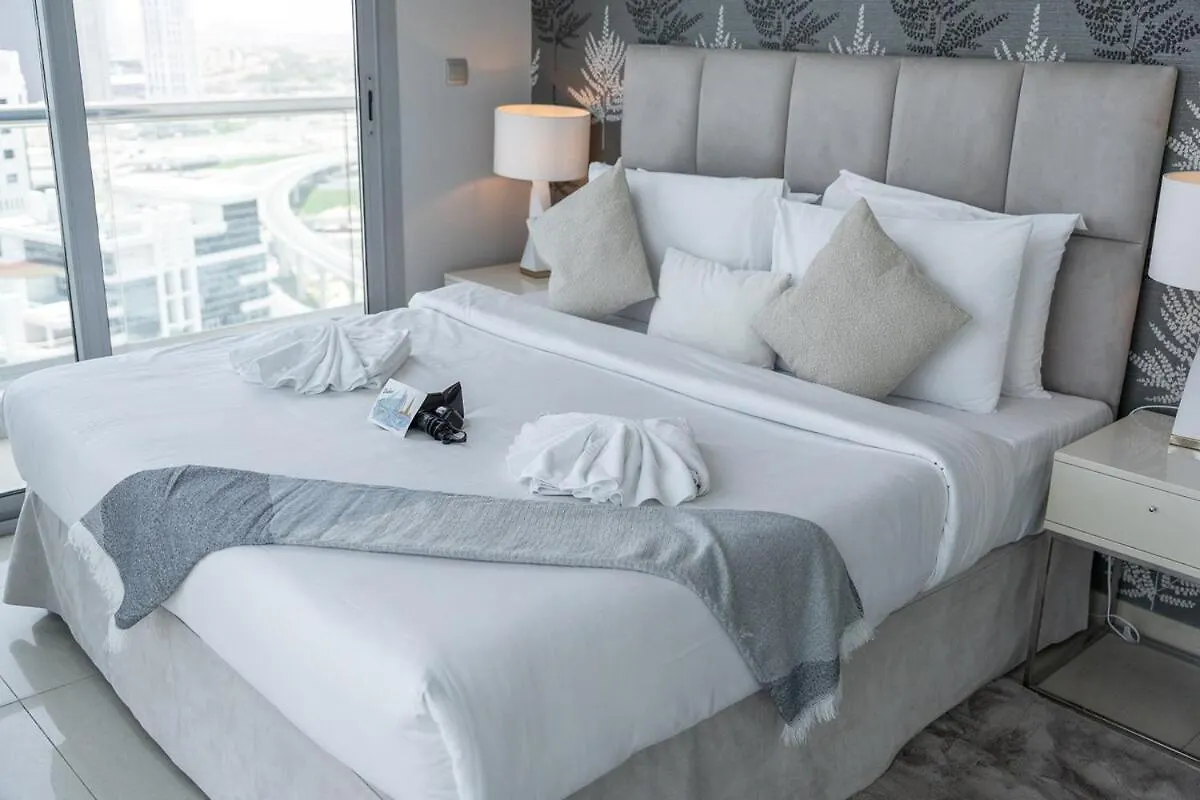 Spacious 2-Bedroom With Marina Views In Dec Tower 2 Dubai 0*,