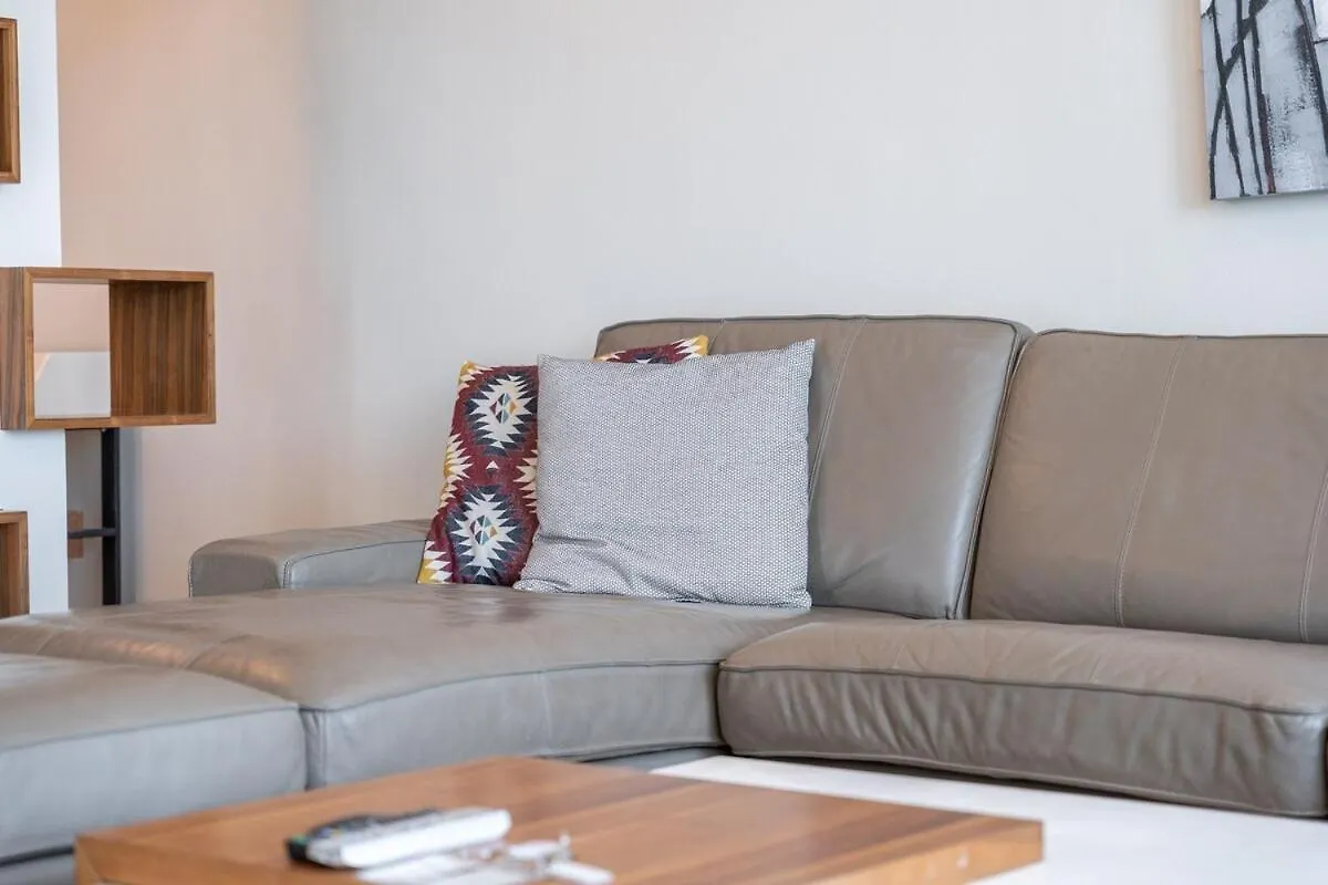 Spacious 2-Bedroom With Marina Views In Dec Tower 2 Dubai