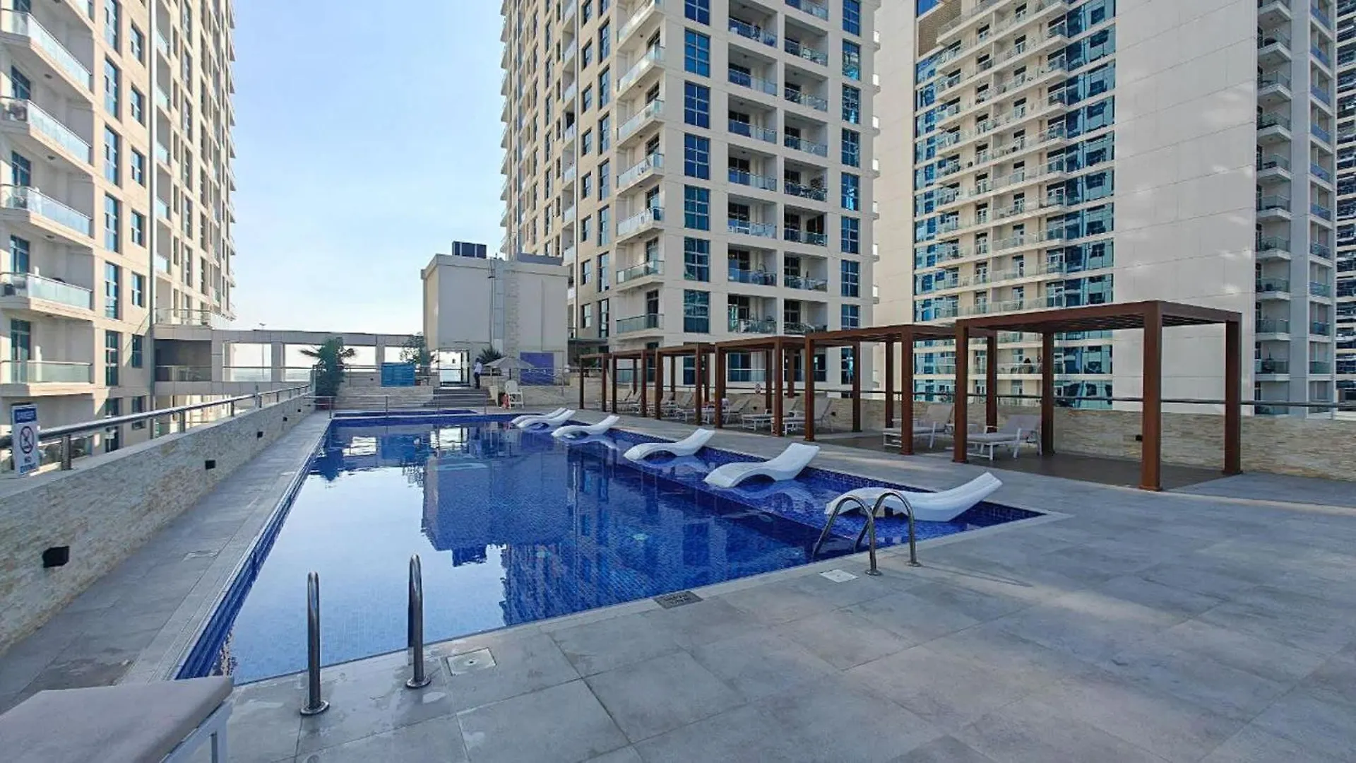 Apartment Spacious 2-Bedroom With Marina Views In Dec Tower 2 Dubai